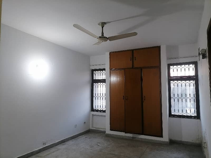 10 Marla Flat In Askari 5 Of Lahore Is Available For Sale 16