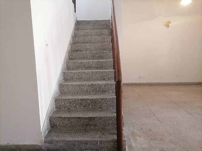 10 Marla Flat For Sale In Askari 1