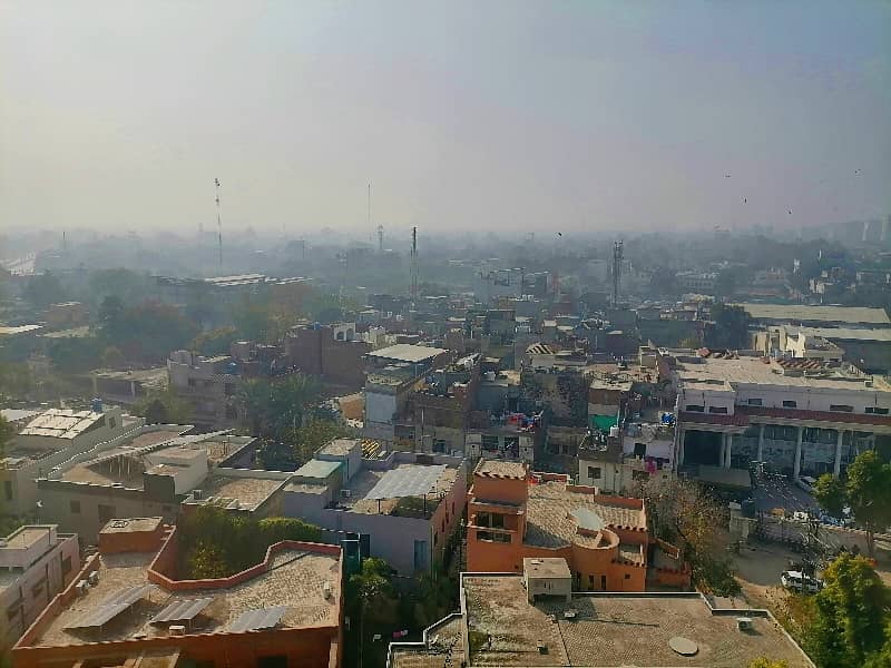 Prominently-Located Prime Location Flat Available In Gulberg 3 For sale 22