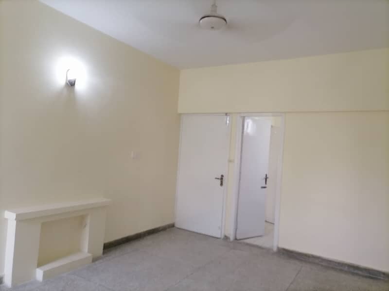 Flat For Sale In Beautiful Askari 5 2