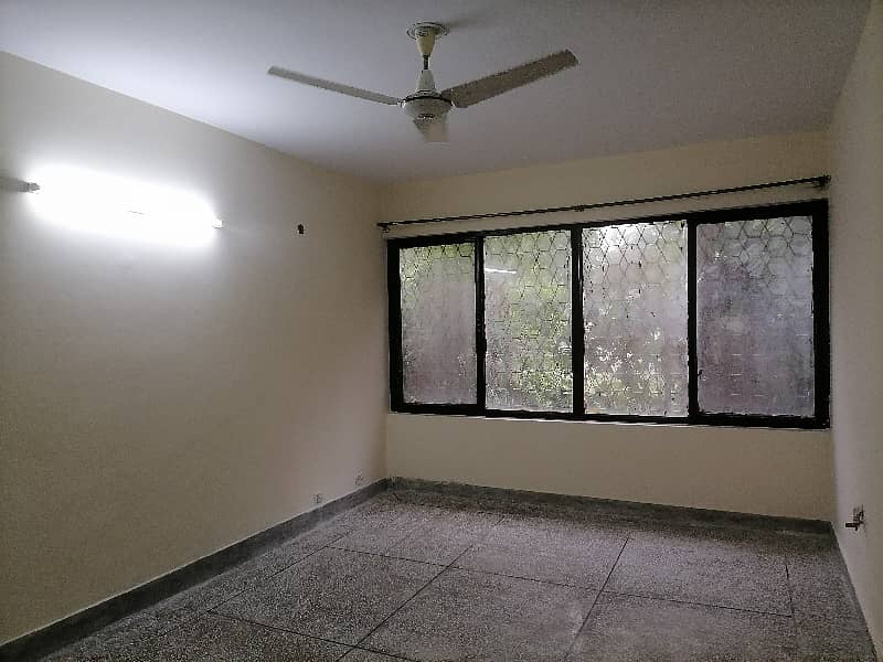 Gorgeous 10 Marla Flat For Sale Available In Askari 5 8