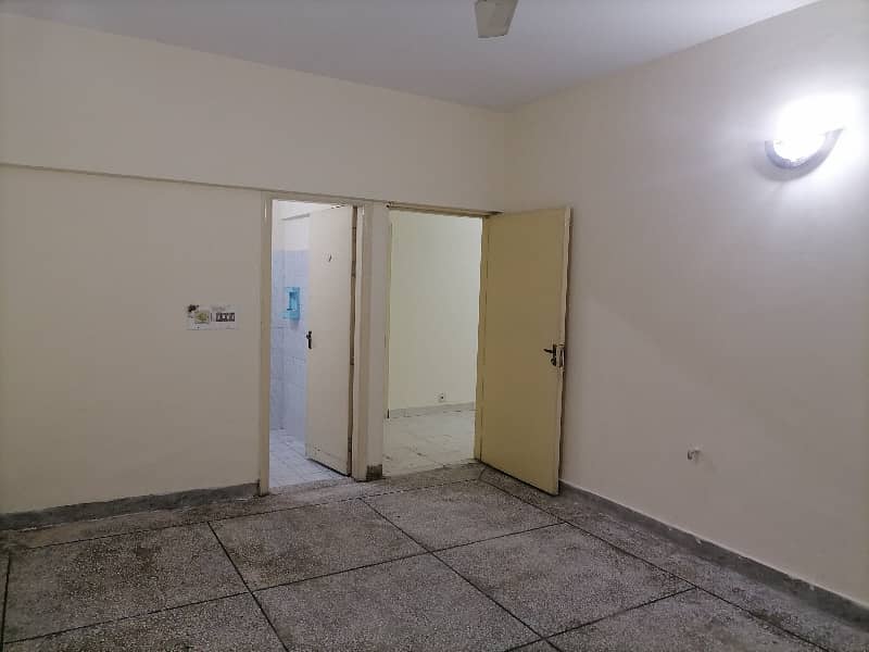 Gorgeous 10 Marla Flat For Sale Available In Askari 5 9