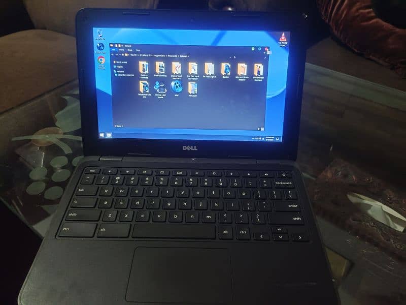 Dell window Chromebook Book 1
