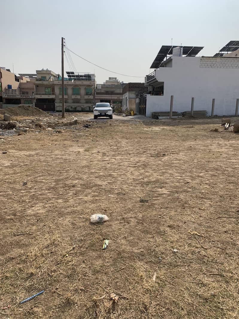 Block B Street 9d Gas Sector Plot On Investor Rate Just 3 Plots Left Very Prime Location With Few Extra Land 3