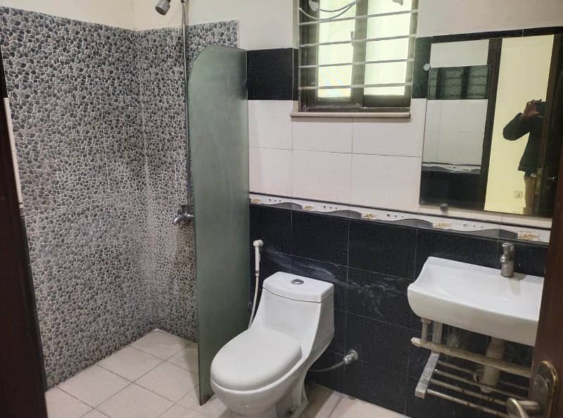05 Marla Beautiful Independent House Available For Rent In DHA Phase 5, D Block Lahore Cantt. 2