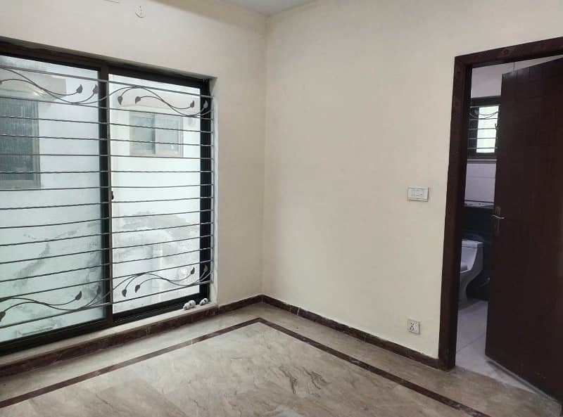 05 Marla Beautiful Independent House Available For Rent In DHA Phase 5, D Block Lahore Cantt. 0
