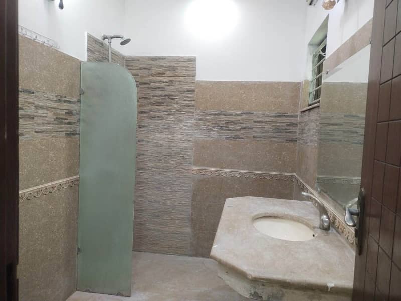 05 Marla Beautiful Independent House Available For Rent In DHA Phase 5, D Block Lahore Cantt. 8