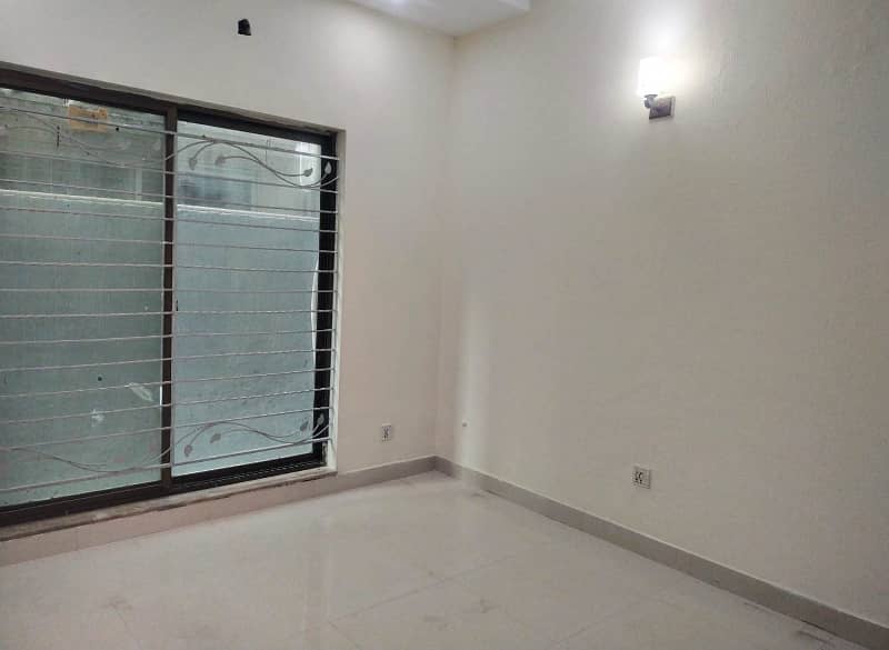 05 Marla Beautiful Independent House Available For Rent In DHA Phase 5, D Block Lahore Cantt. 16