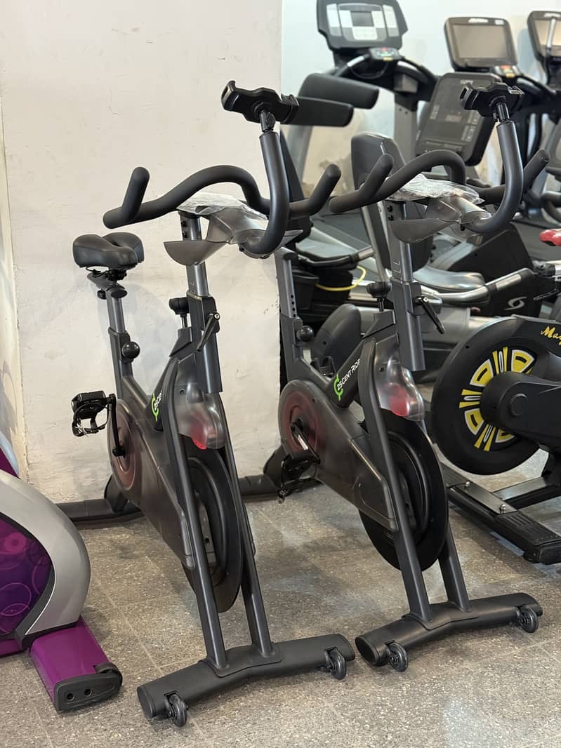 TREADMILL/ ELLIPTICAL/ SPINBIKE/ GYM MACHINES AVAILABLE USA BRAND 13