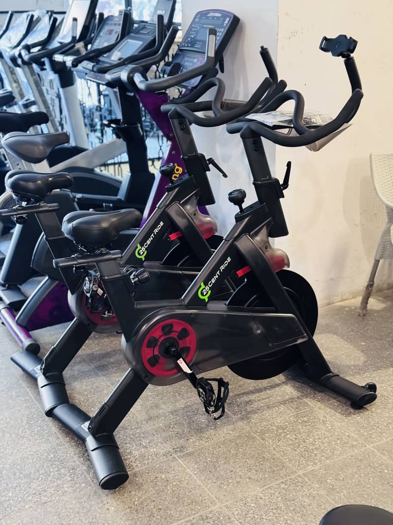TREADMILL/ ELLIPTICAL/ SPINBIKE/ GYM MACHINES AVAILABLE USA BRAND 19