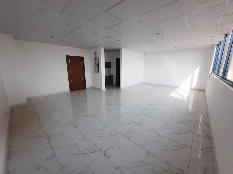 Al Haider Property Offer 550 Square Feet Office Available For Rent In MM Alam Road 2