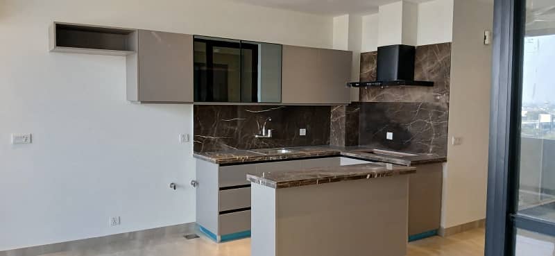 One Bedroom Apartment Available For Rent In Zameen Auram Gulberg Three Near Askari Five 3