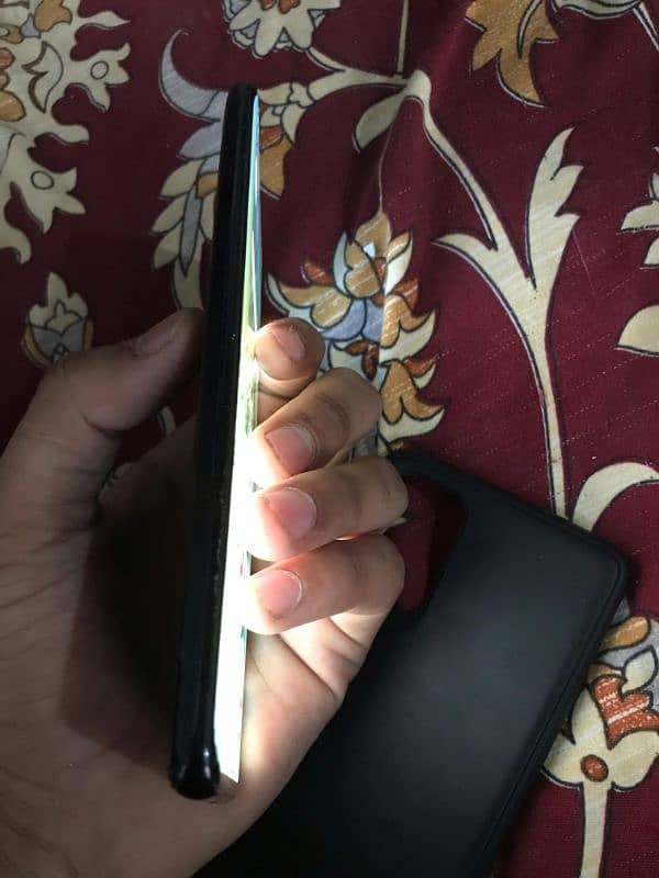 back break h jiski vjha se dust camera me h jo clean ho jae gi 0