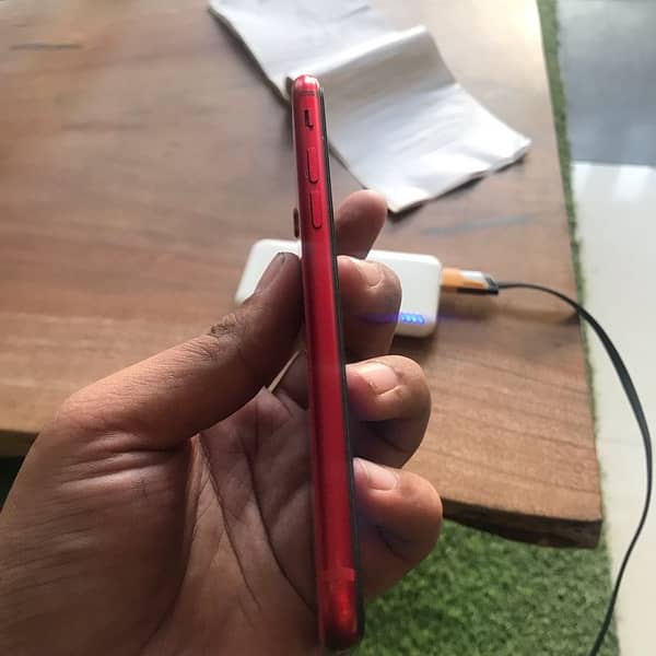 iphone se 2020 non pta urgent sall karna ha 03020625881 2