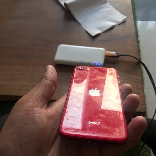 iphone se 2020 non pta urgent sall karna ha 03020625881 6