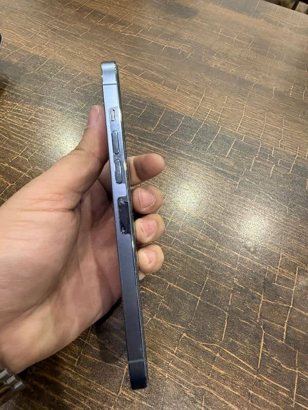 I Phone 13 Pro Max 3