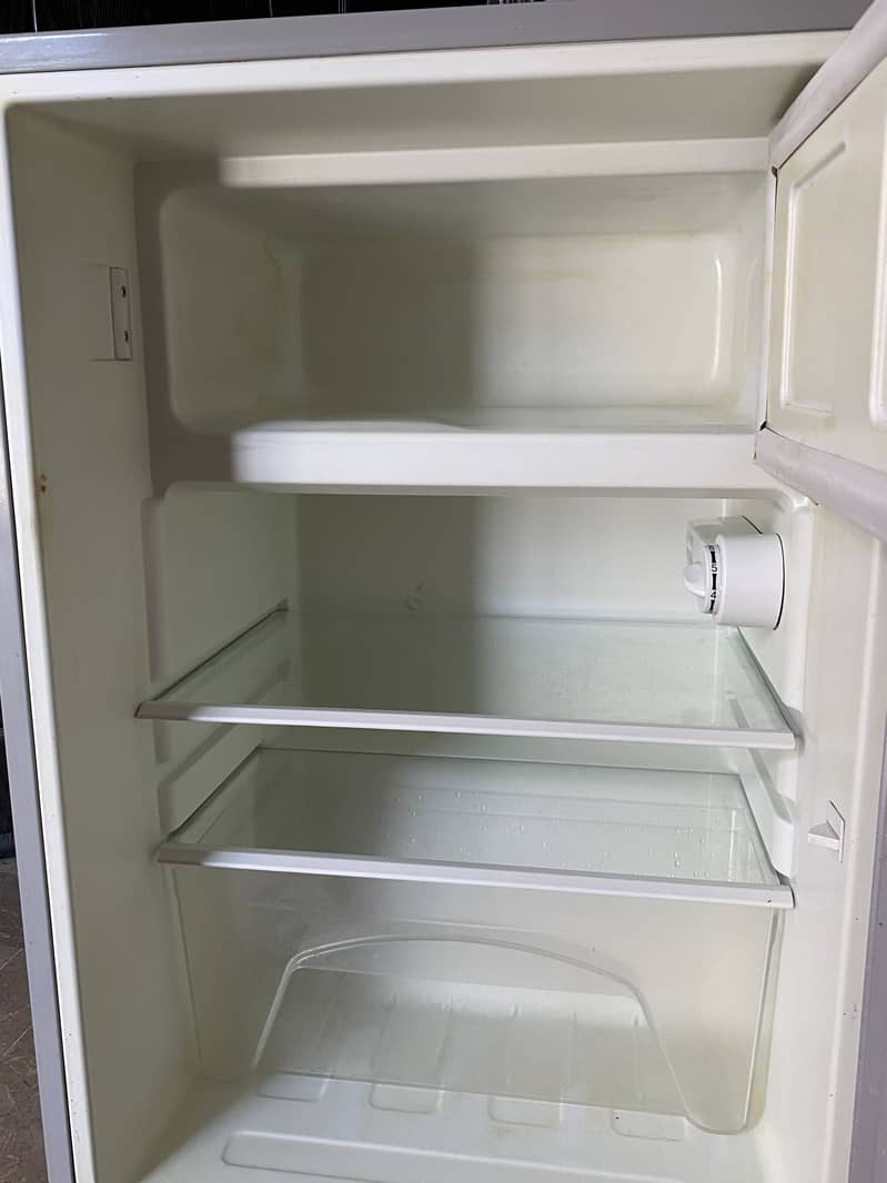 Mini Fridge 1