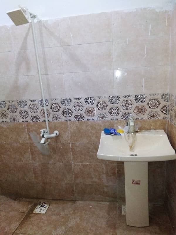 Commercial Portion For Rent In Beautiful Gulshan-E-Iqbal - Block 5 2