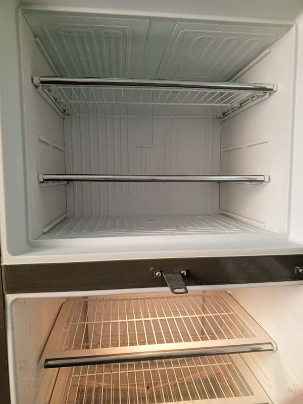 Dawlance refrigerator 1