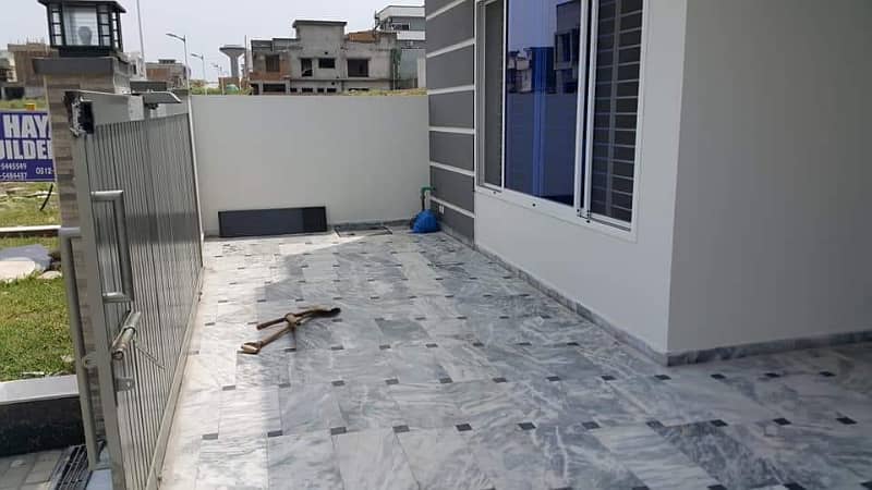 5 Bedroom Ground Plus Besmint G 14/3 Location 8 Marla Size 3060 Available 1