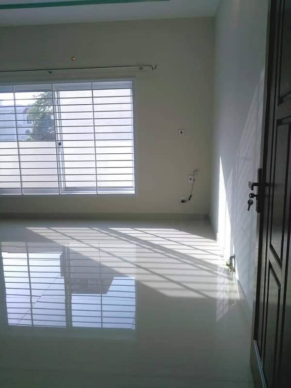 5 Bedroom Ground Plus Besmint G 14/3 Location 8 Marla Size 3060 Available 5