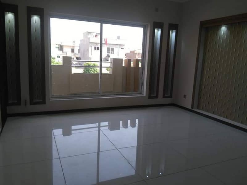 5 Bedroom Ground Plus Besmint G 14/3 Location 8 Marla Size 3060 Available 17