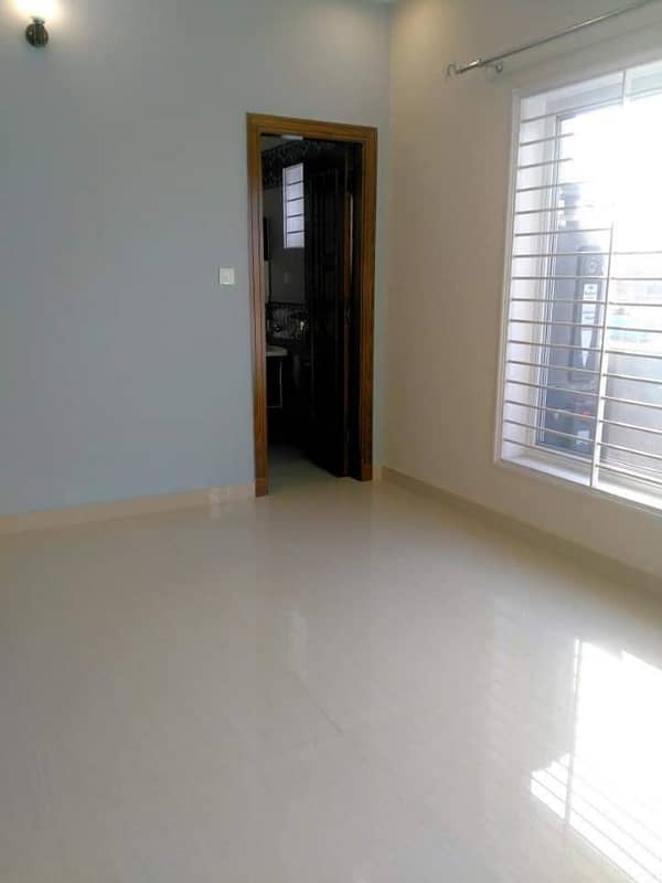 5 Bedroom Ground Plus Besmint G 14/3 Location 8 Marla Size 3060 Available 19