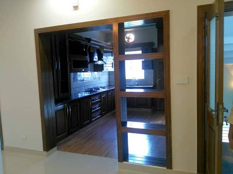 5 Bedroom Ground Plus Besmint G 14/3 Location 8 Marla Size 3060 Available 20