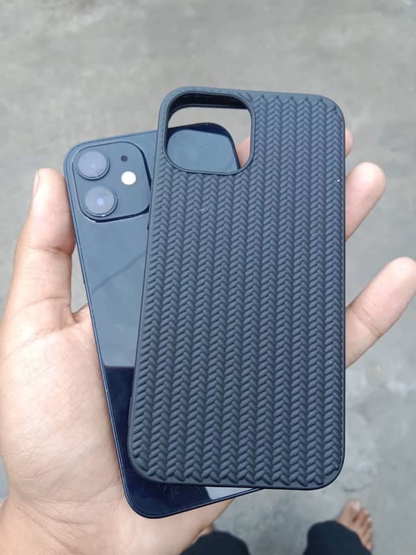 iPhone 12mini 0