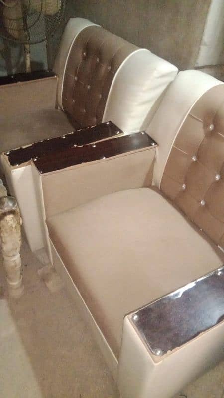 5 seatr sofa set with cover 0