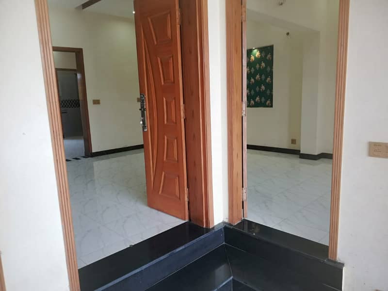 5 MARLA UPPER PORTION AVAILABLE FOR RENT 5
