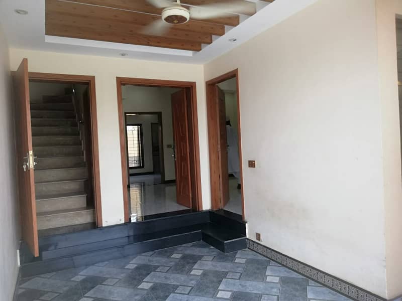 5 MARLA UPPER PORTION AVAILABLE FOR RENT 9
