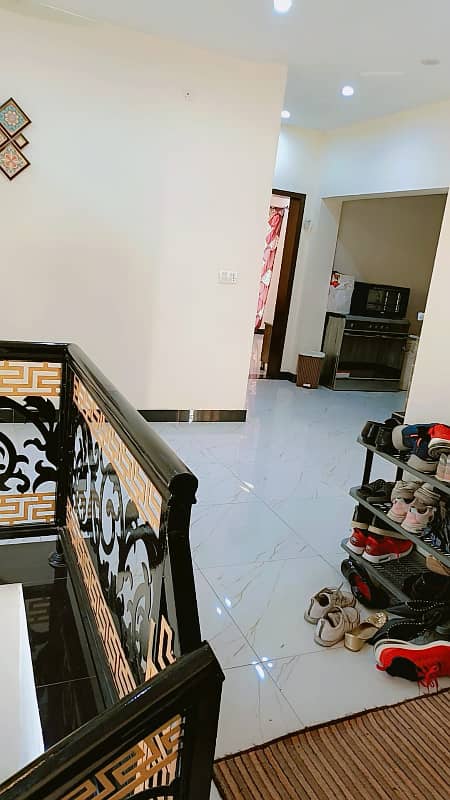 5 MARLA HOUSE AVAILABLE FOR RENT 1