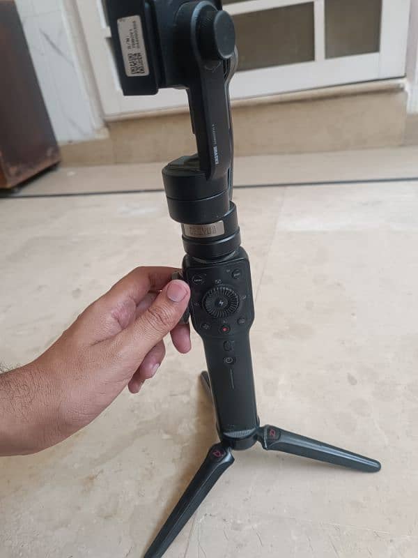 zhiyun smooth 4 gimbal stabilizer 3
