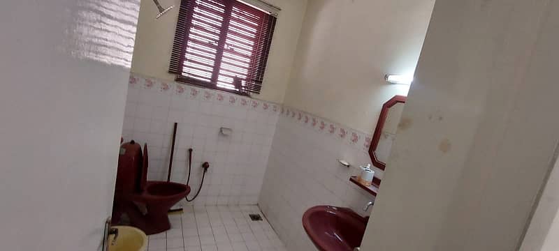 1 Kanal Used House Is For Sale In Phase 2 Dha Lahore 11