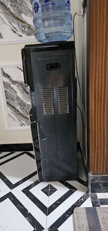 Dawlance Water Dispenser 1060 Champagne With Refrigerator 1