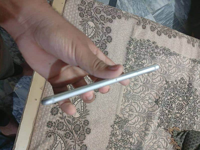 iPhone 7plus pta approved 2