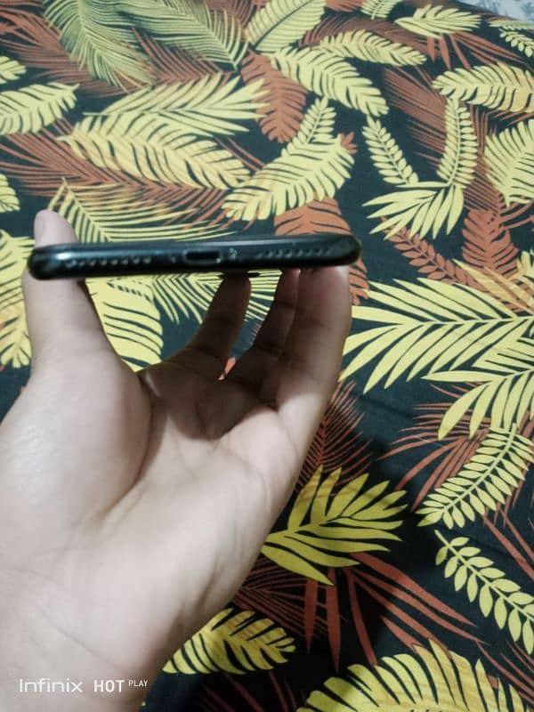 I phone 7 plus pta 128 gb 0