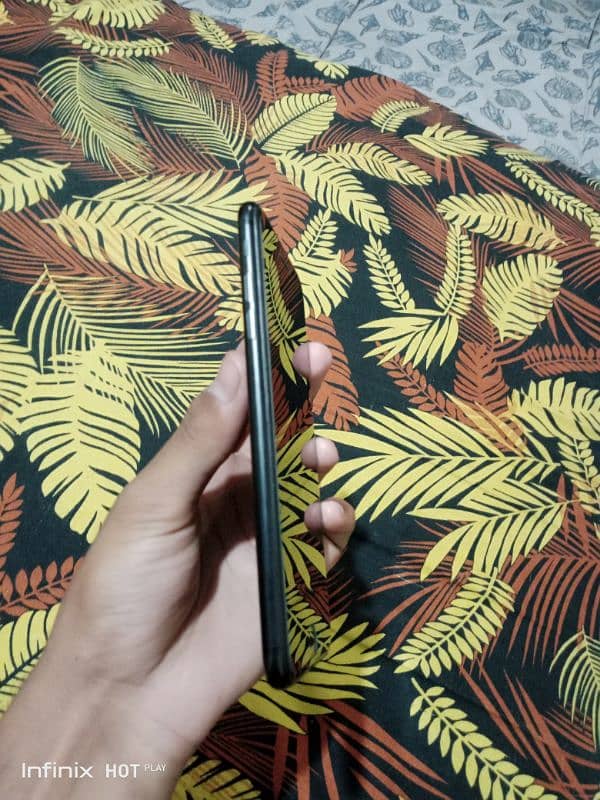 I phone 7 plus pta 128 gb 3