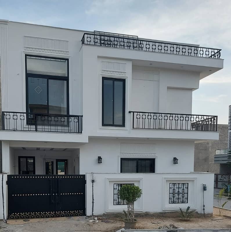 Modern Corner Constructed Beautiful House For Sale 0