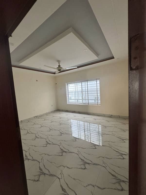 5 Marla Single Unit House For Rent 3