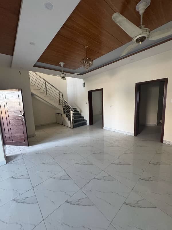 5 Marla Single Unit House For Rent 7