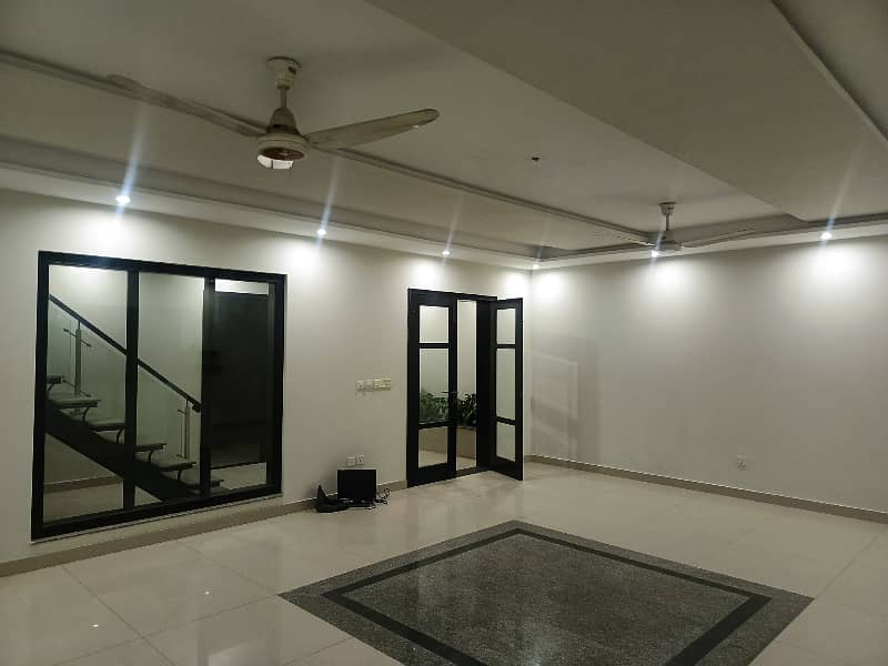 10 Marla House available on Rent Phase 5 Dha Lahore 0