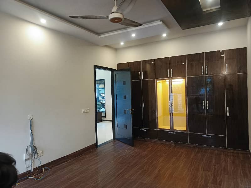 10 Marla House available on Rent Phase 5 Dha Lahore 8