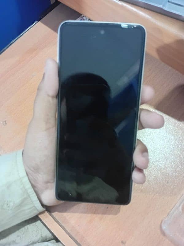 Tecno spark 10 pro 4