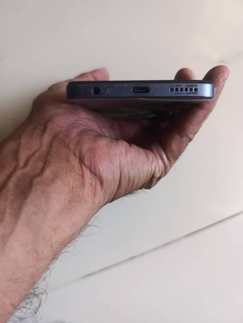Tecno Spark 10 pro 4