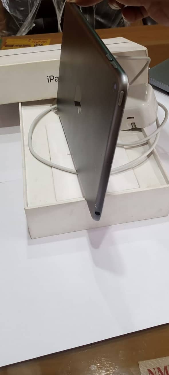 IPHONE IPAD MINI 5 (64 GB) 2