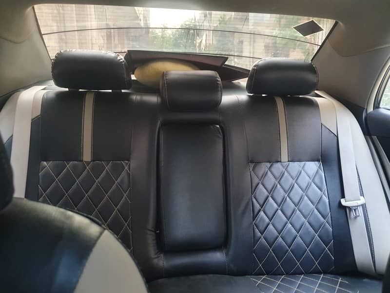 Toyota Corolla GLI 2012 5
