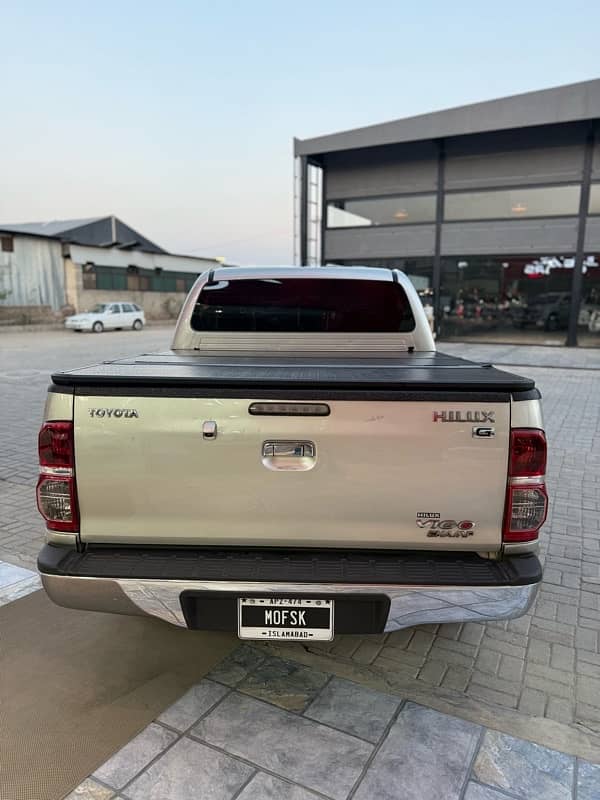 Toyota Hilux 2013 4