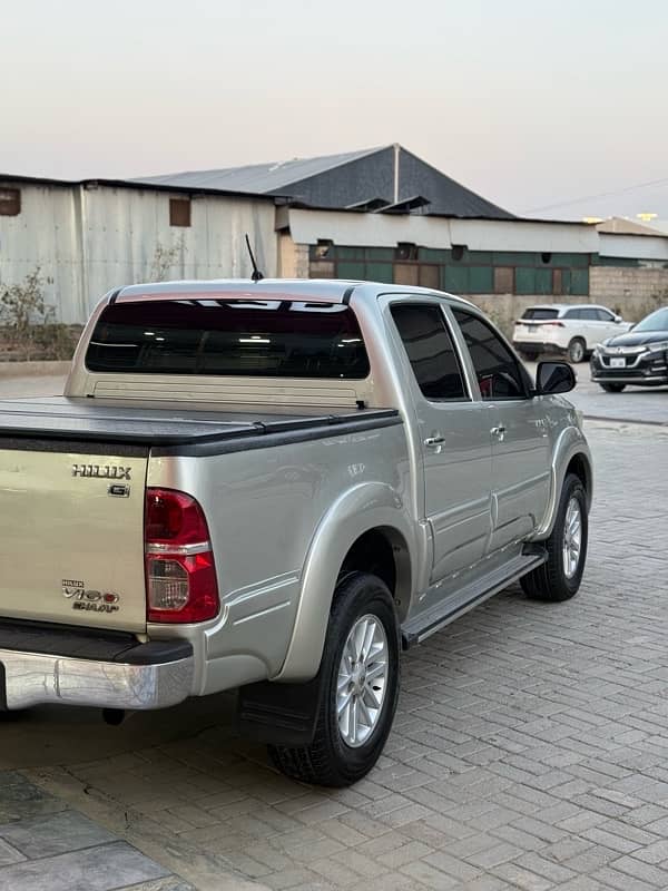 Toyota Hilux 2013 5